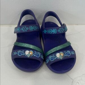 🦄5/25 Frozen Croc Sandals